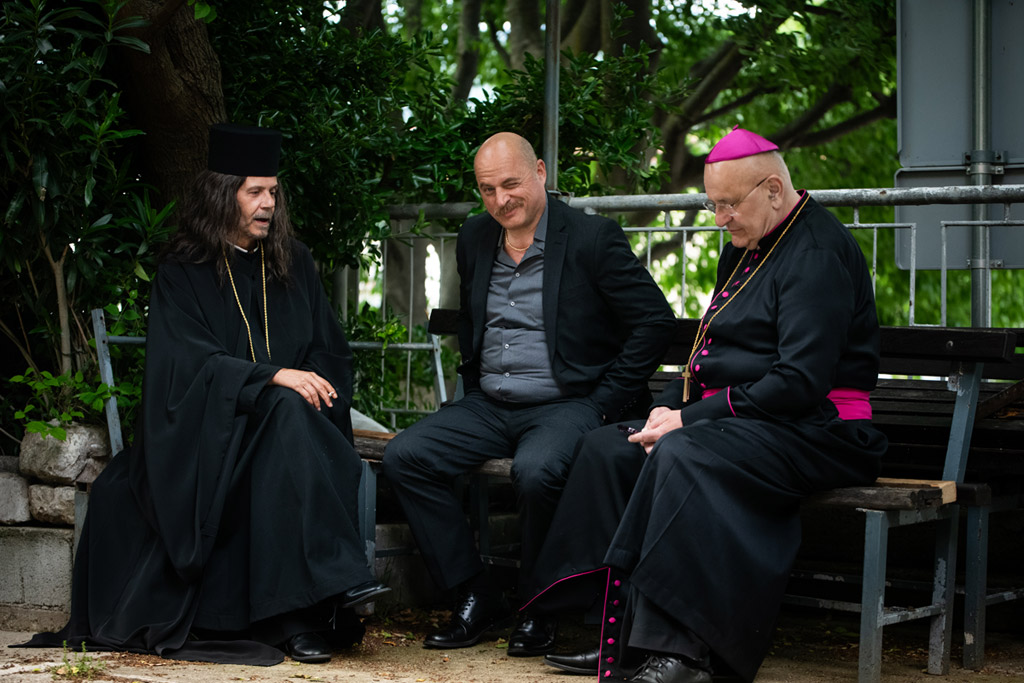 SYSTEM ENTERTAINMENT