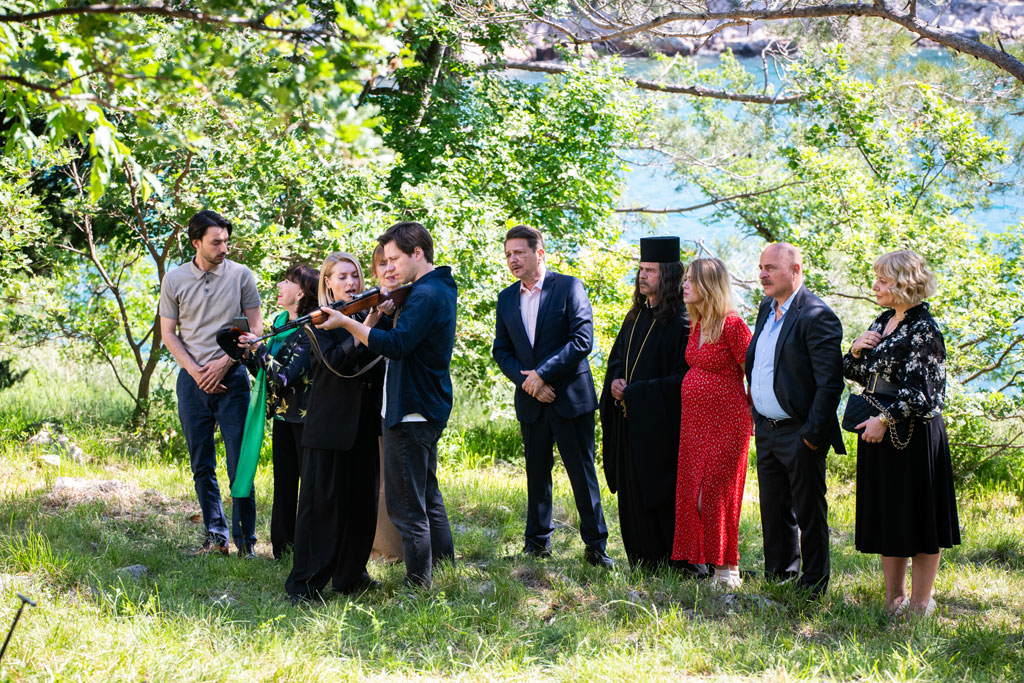 SYSTEM ENTERTAINMENT